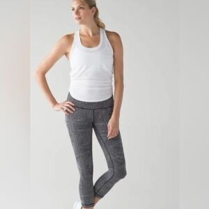 Rare Lululemon Wunder Under Crop III 22” Maze Jacquard Yoga Leggings  Size 4